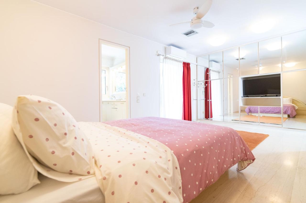 Sunlight House - Palatial Fully Equipped Apartment Near The Sea Atenas Exterior foto